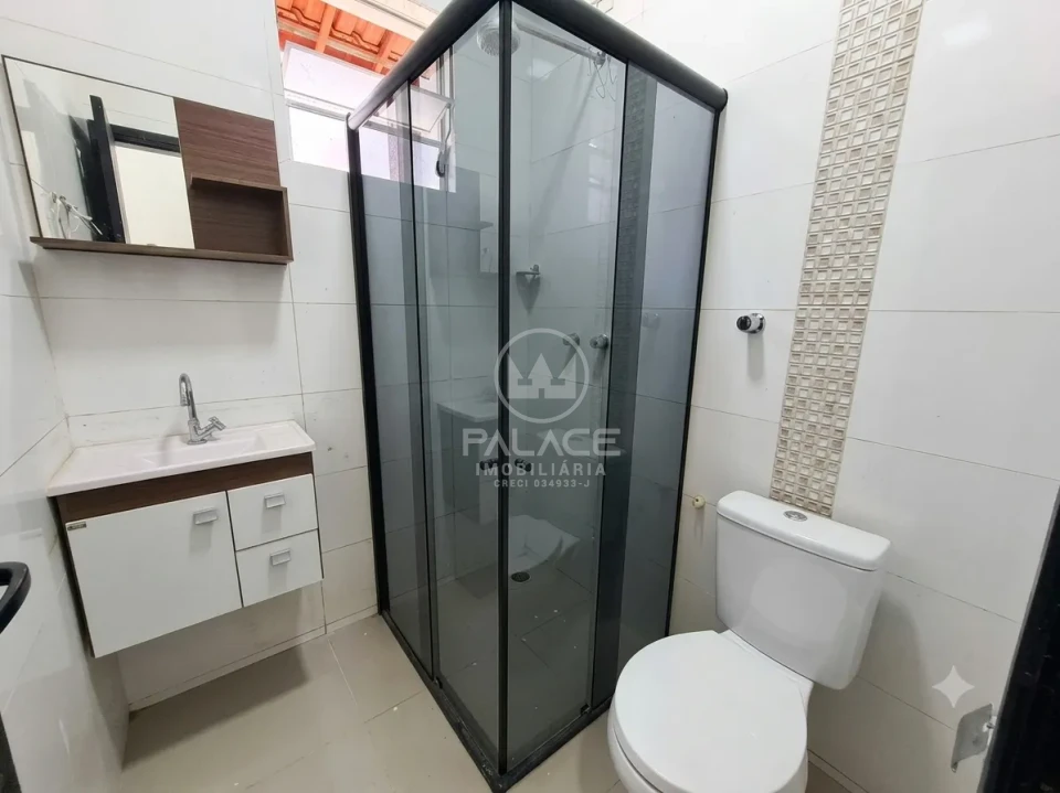 CASA PARA LOCAÇÃO / 2 QUARTOS / 1 SUITE / 2 VAGAS GARAGEM