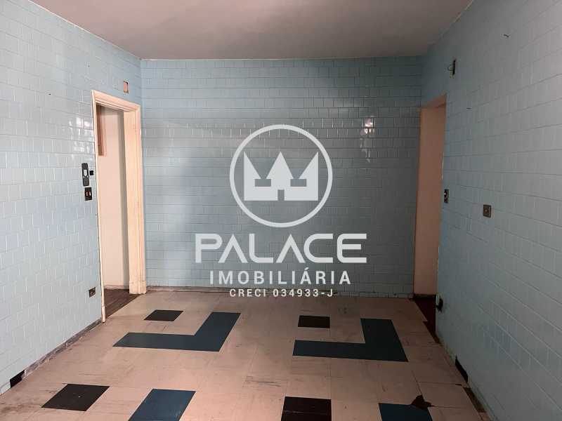 Imagens do imóveis Casa de rua -  / Residencial / Centro