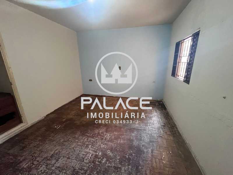 Imagens do imóveis Casa de rua -  / Residencial / Centro