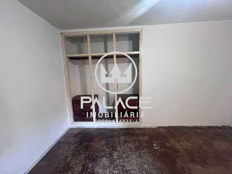 Imagens do imóveis Casa de rua -  / Residencial / Centro