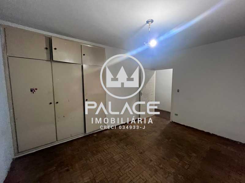 Imagens do imóveis Casa de rua -  / Residencial / Centro