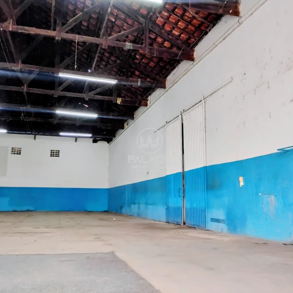 Barracão disponivel para locação