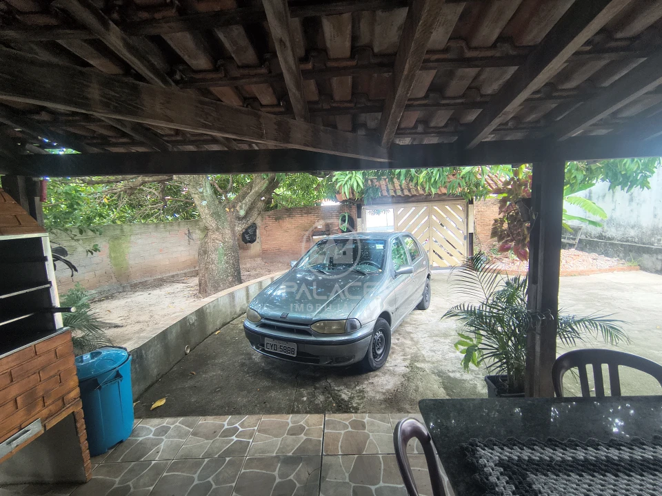 Casa  de esquina excelente á venda na Balbo