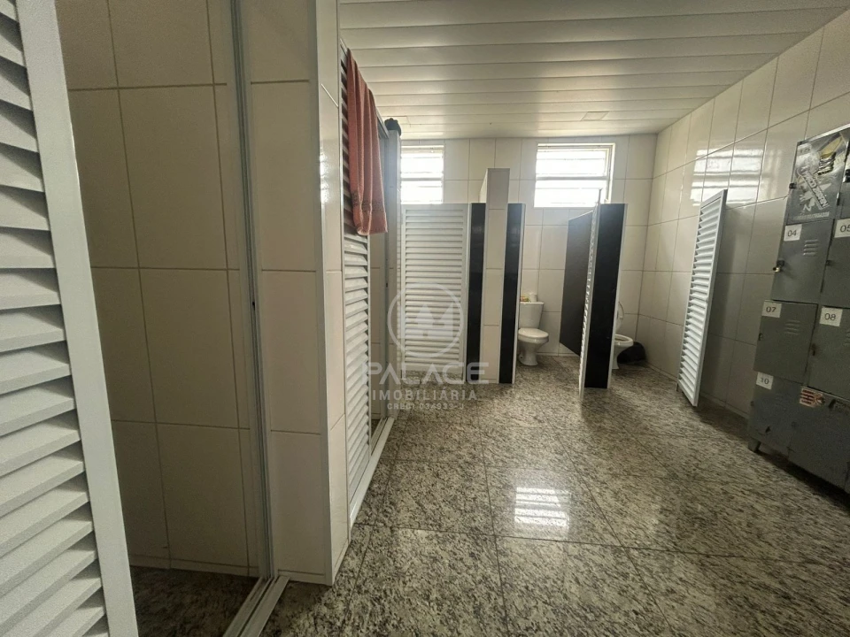 BARRACÃO PARA ALUGAR EM EXCELENTE LOCALIZAÇÃO E CONDIÇÕES - 1.000M²