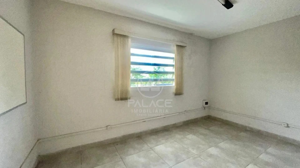 Imagens do imóveis Barracão para alugar, 500m² por RS 3.500,00-mês - Estância Lago Azul (Ártemis) - Piracicaba-SP