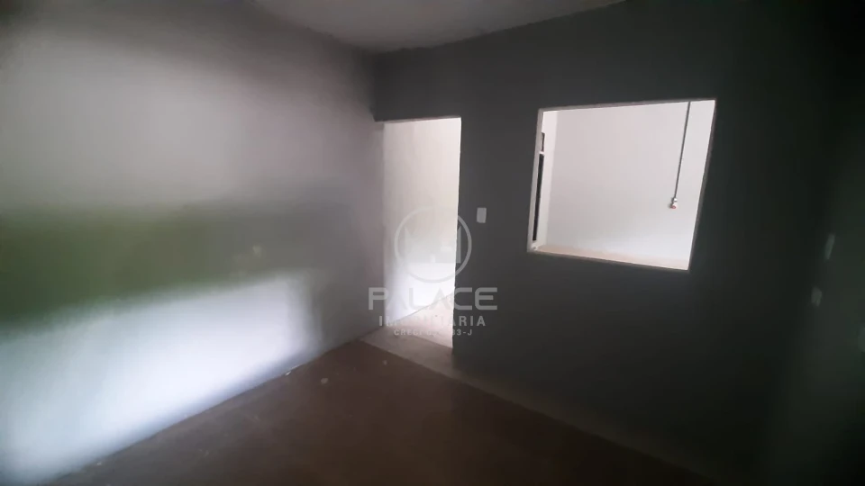 BARRACAO / LOCACAO  / PQ PRIMEIRO DE MAIO /