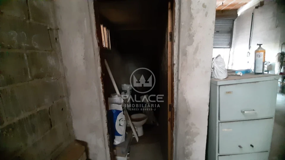 Imagens do imóveis BARRACÃO  PARA LOCAÇÃO /  AGUA BRANCA