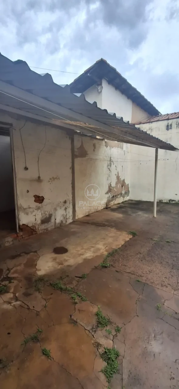 Casa  a venda proxima a Avenida Carlos Botelho.(reforma/demolição) - foto 7