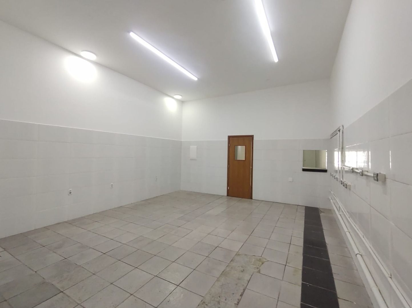 Imagens do imóveis Salão para alugar, 261 m² por RS 6.243-mês - Centro - Piracicaba-SP