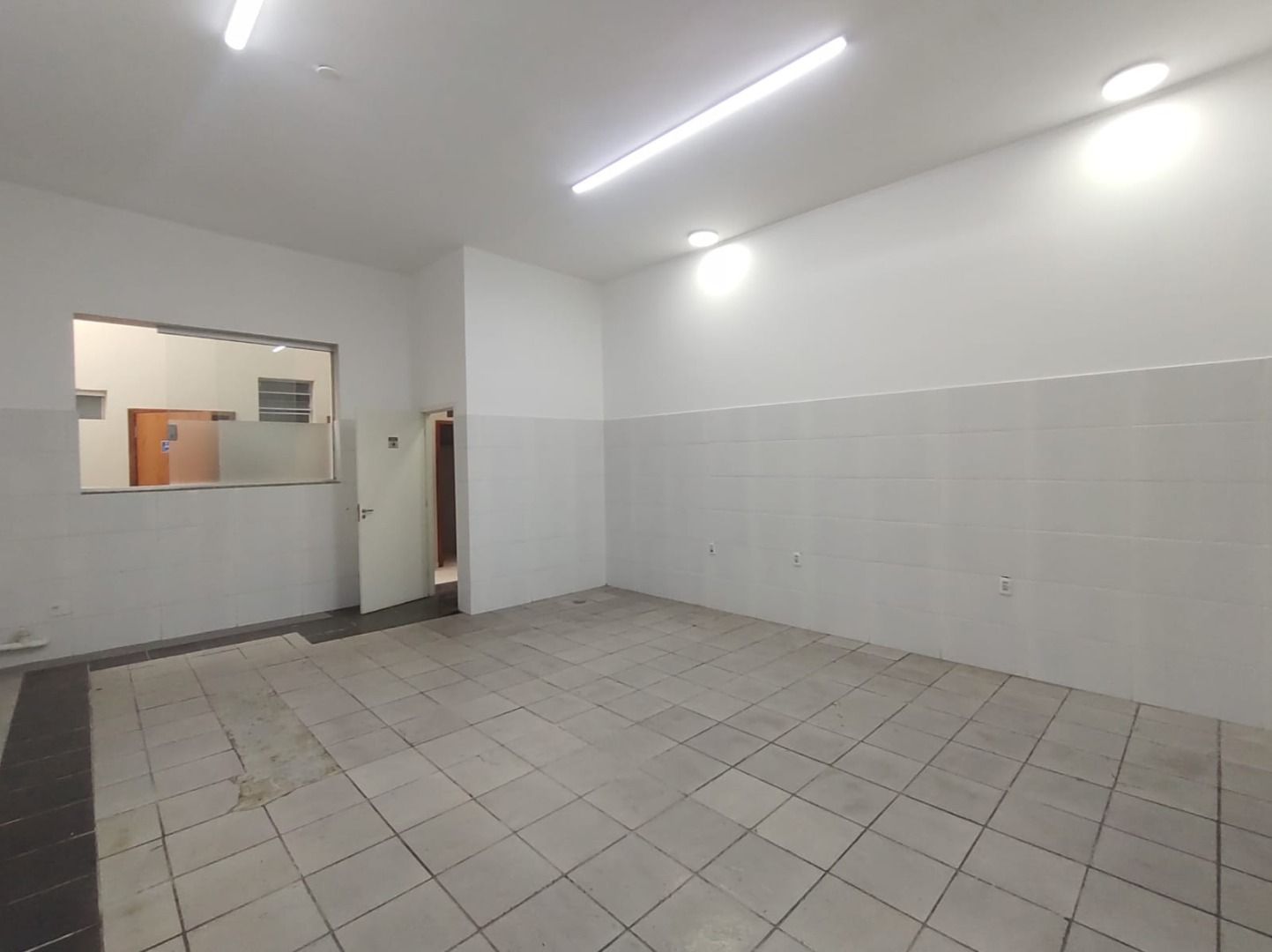 Imagens do imóveis Salão para alugar, 261 m² por RS 6.243-mês - Centro - Piracicaba-SP
