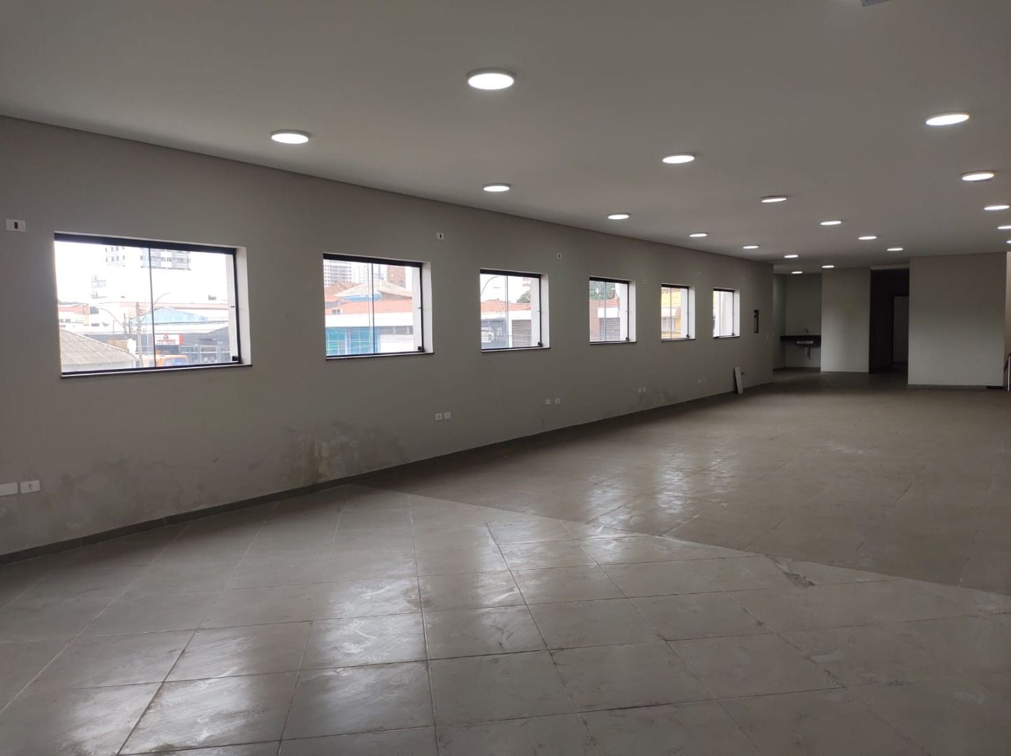 Imagens do imóveis Salão para alugar, 185 m² por RS 6.120-mês - Centro - Piracicaba-SP
