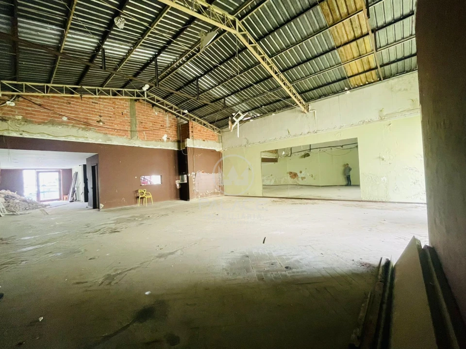 Sobre barracão com 296 m² para alugar em Piracicaba