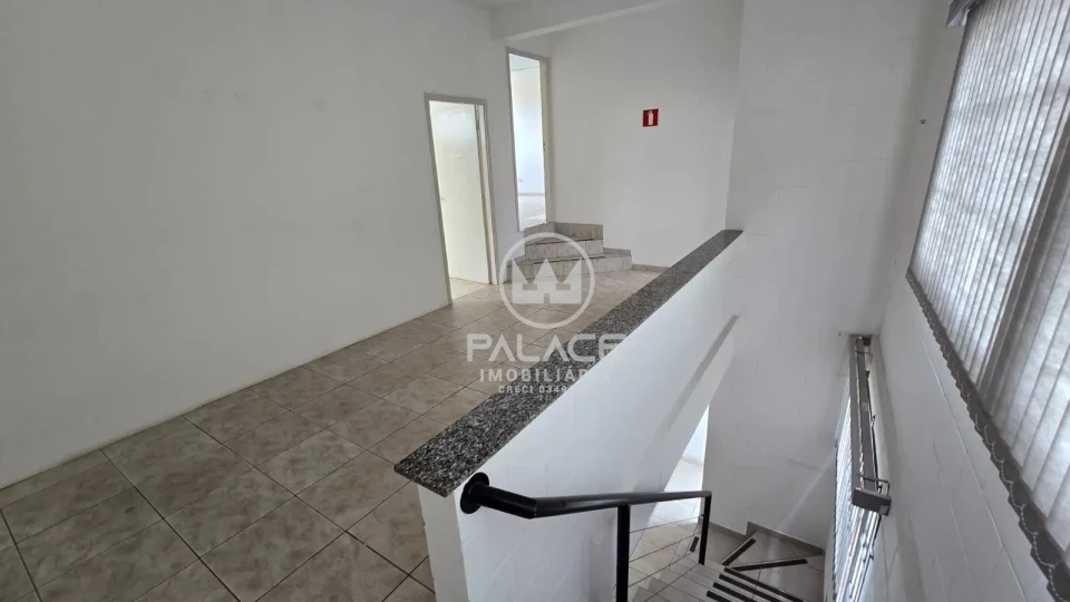 Barracão disponivel para locação