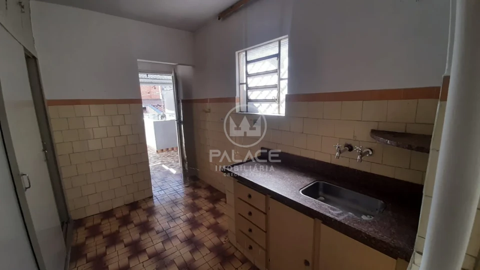 CASA PARA LOCAÇÃO / CENTRO / 2 QUARTOS