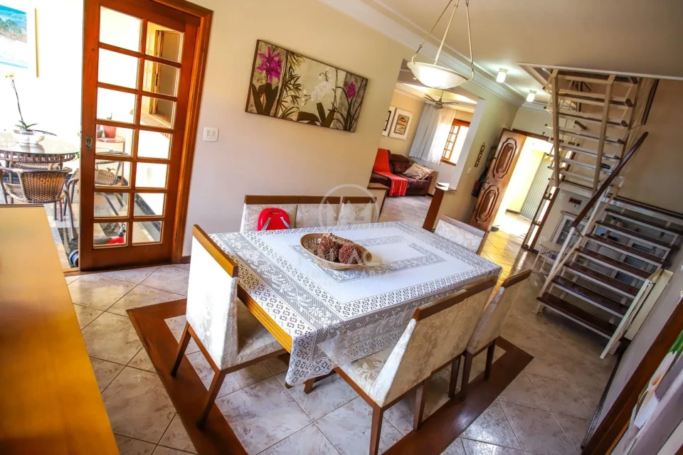 Sobrado de alto Padrão a venda em bairro Nova América