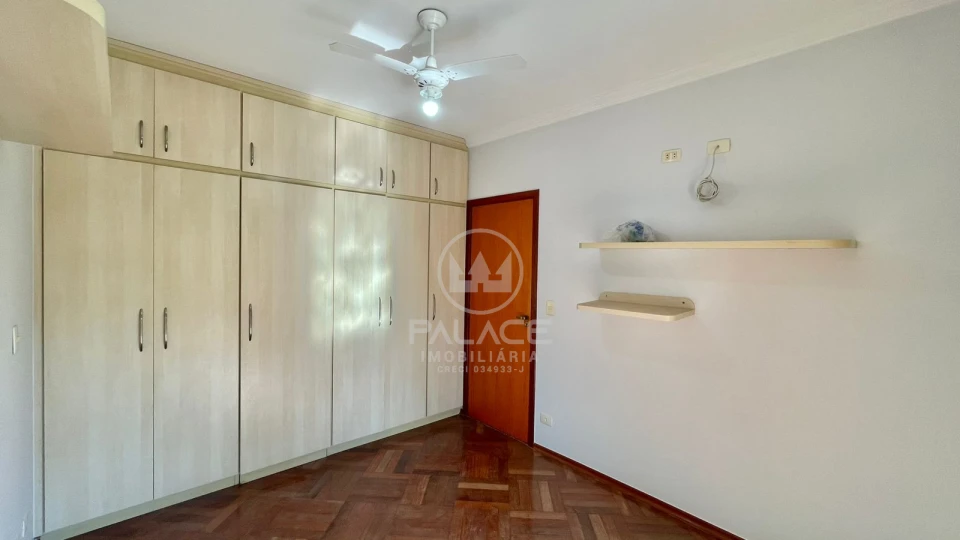 CASA / LOCACAO / 3 SUITES / CONDOMINIO / TERRAS IV