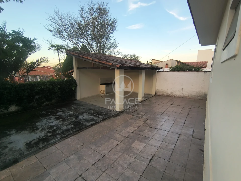 Casa à Venda  em Águas de São Pedro