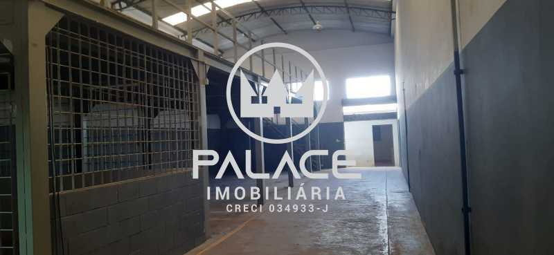 Imagens do imóveis Barracão -  / Comercial / Piracicamirim