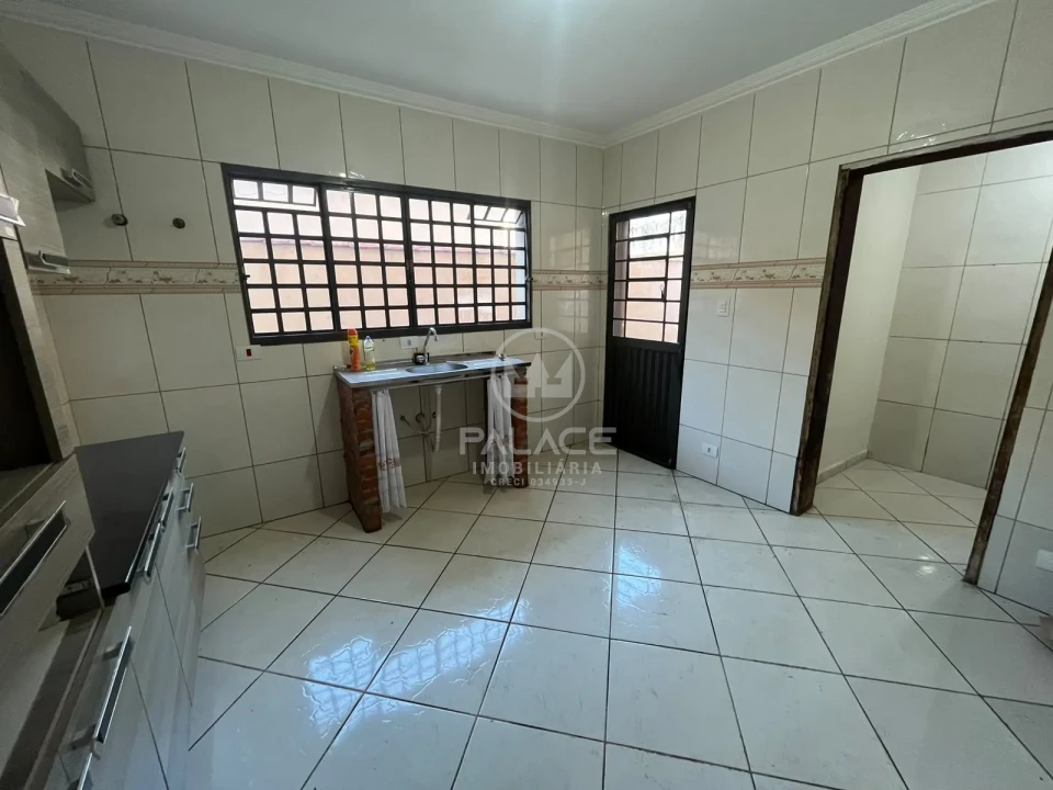 Casa para alugar, 3 quartos, sendo 1 suíte, 2 vagas, no Santa Rosa em Piracicaba / SP