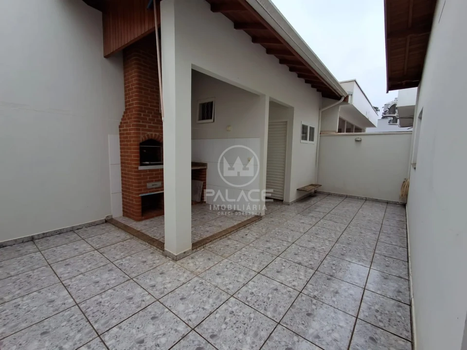 Casa térrea com 3 suítes no Recanto Piracicamirim, Piracicaba, SP.