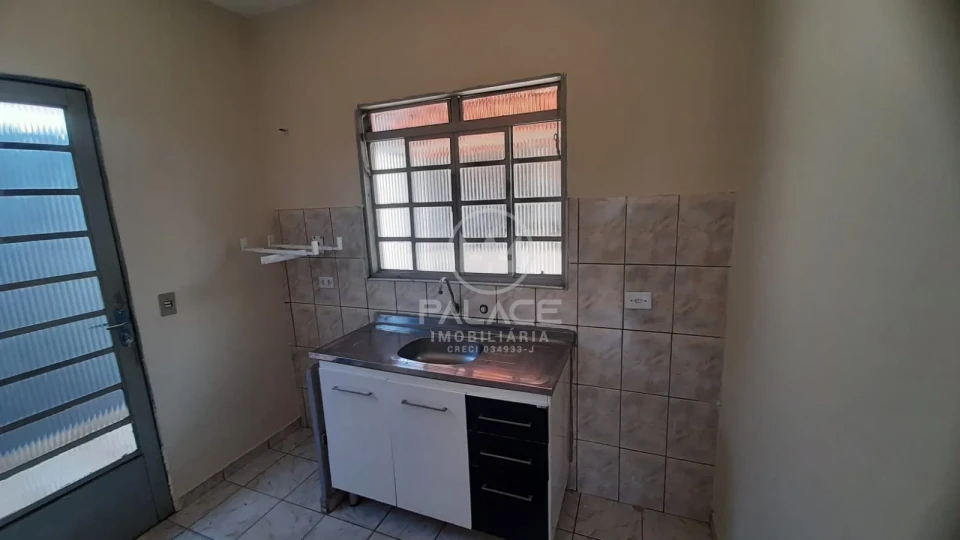 CASA PARA LOCAÇÃO / 2 QUARTOS / CHURRASQUEIRA/ AGUA BRANCA