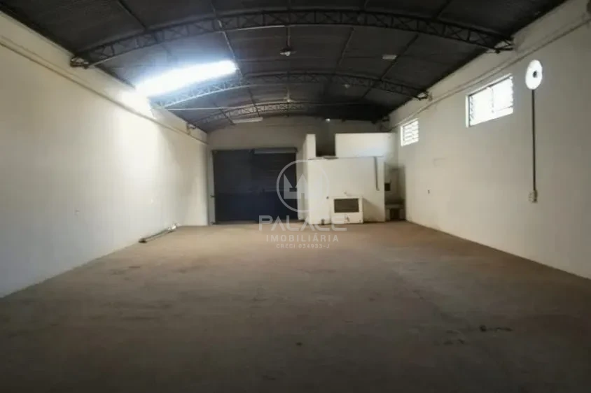Barracão disponivel para locação