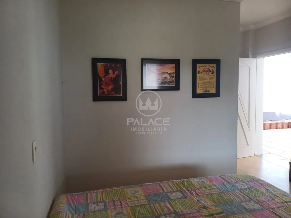 CASA A VENDA NO BAIRRO CASTELINHO