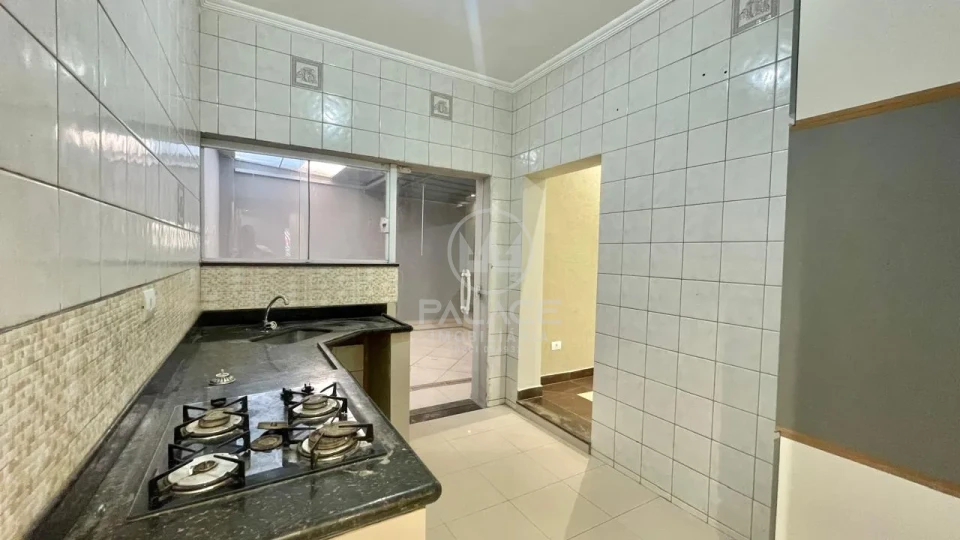 CASA COM 3 QUARTOS, SENDO 1 SUITE PARA LOCAÇÃO NO BAIRRO JARDIM CAXAMBU