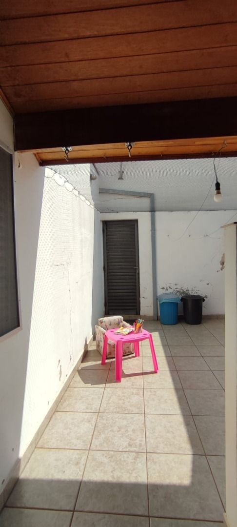 Imagens do imóveis casa à venda em residencial santa luzia, charqueada 3 quartos 162m²