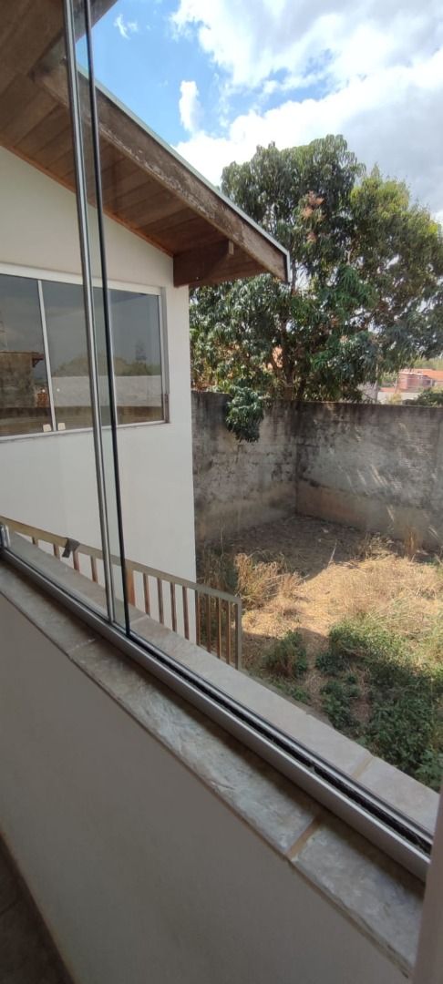 Imagens do imóveis casa à venda em residencial santa luzia, charqueada 3 quartos 162m²