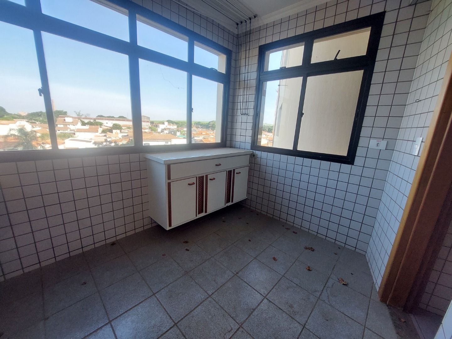 Imagens do imóveis apartamento à venda em centro, rio das pedras 3 quartos 214m²