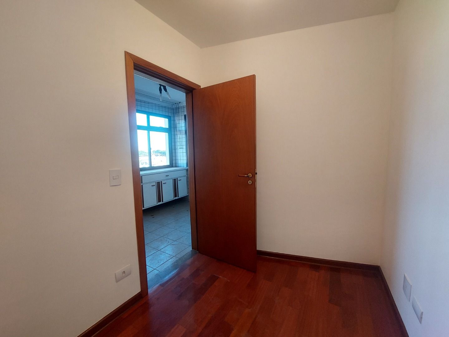 Imagens do imóveis apartamento à venda em centro, rio das pedras 3 quartos 214m²