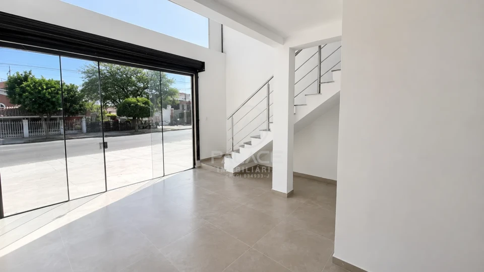 SALA PARA LOCAÇÃO / VILA REZENDE / MEZANINO / BANHEIRO