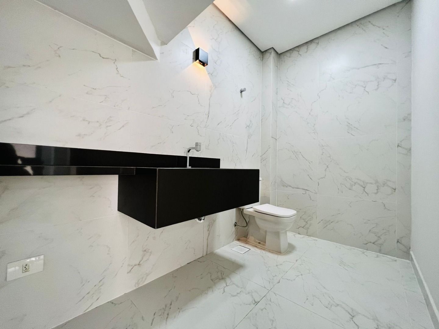 Imagens do imóveis casa em condomínio à venda em ondas de piracicaba, piracicaba 3 quartos 188m²