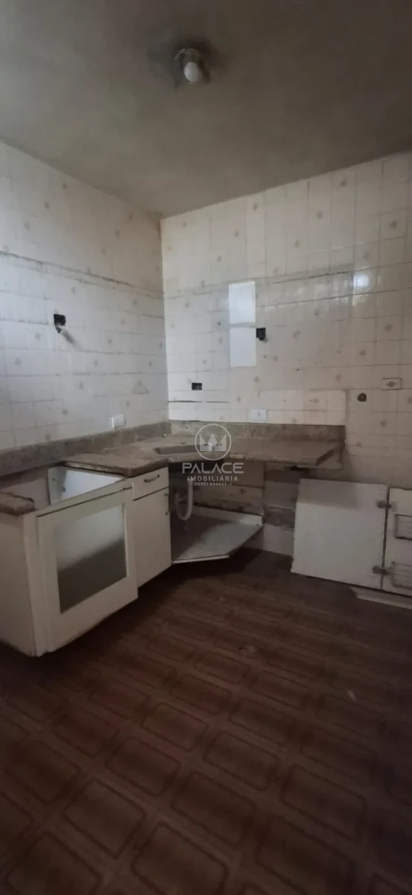 Casa  a venda proxima a Avenida Carlos Botelho.(reforma/demolição) - foto 8