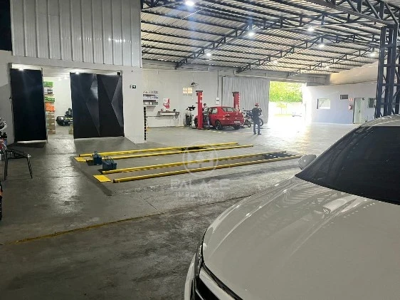 barracão em avenida