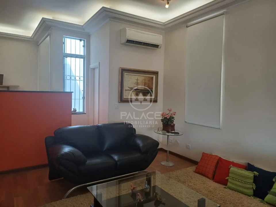 CASA A VENDA NO BAIRRO CASTELINHO