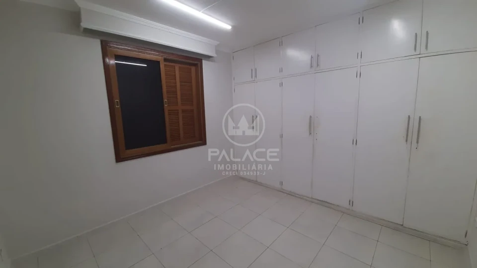CASA PARA LOCAÇÃO /  3 QUARTOS / 5 VAGAS DE GARAGEM /COMERCIAL /  RESIDENCIAL