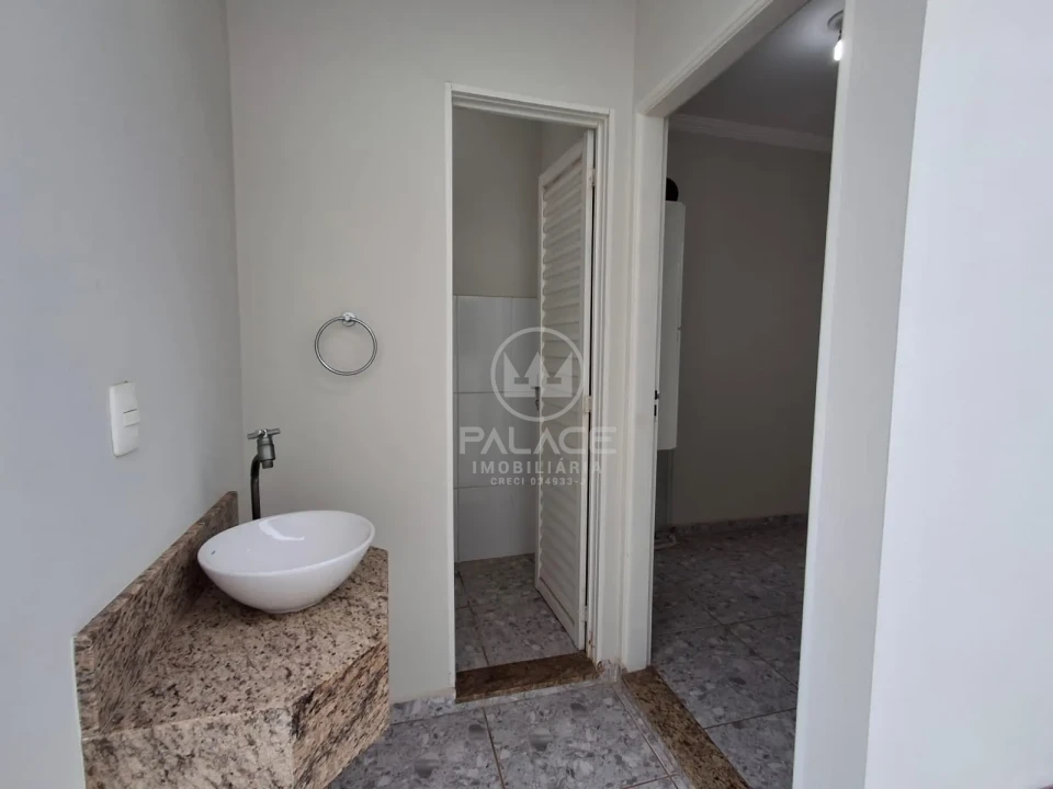 Casa térrea com 3 suítes no Recanto Piracicamirim, Piracicaba, SP.