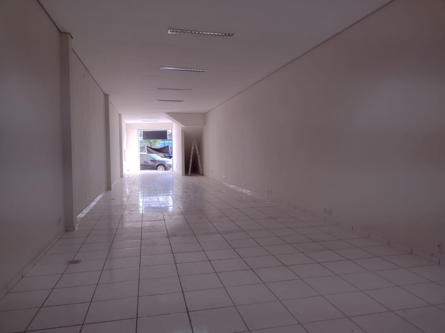 Imagens do imóveis Barracão para alugar, 210 m² por RS 3.800-mês - Santa Terezinha - Piracicaba-SP