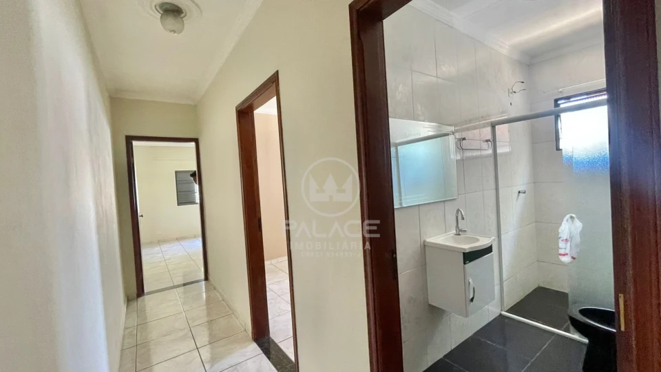 CASA / LOCACAO / JARAGUA / 2 QUARTOS / 70m²