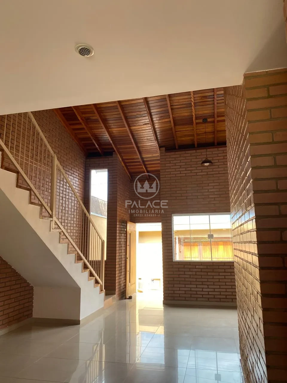 Casa á Venda no Centro de Anhembi - SP