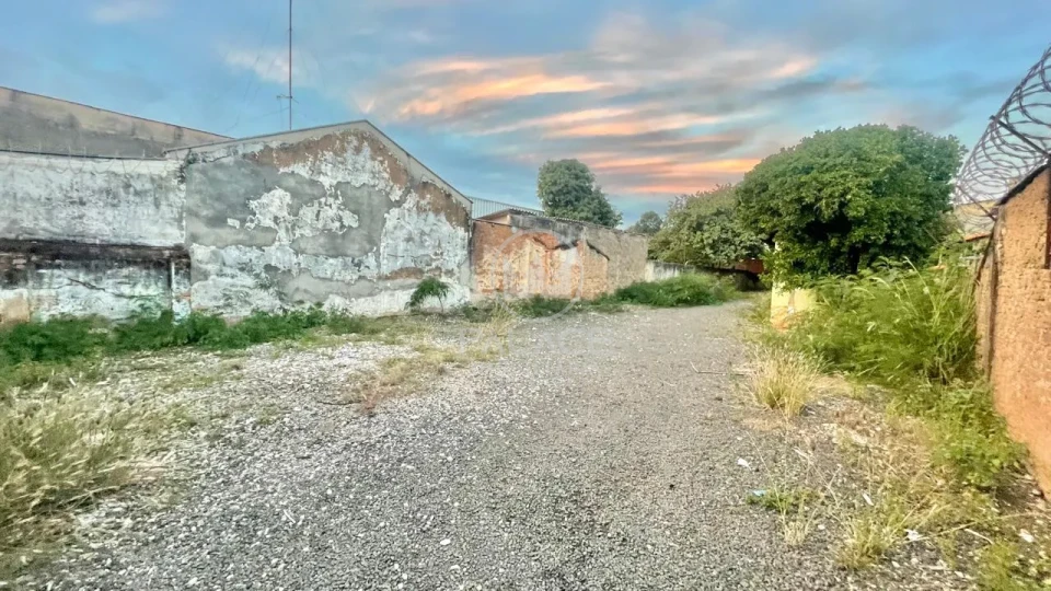 TERRENO 465m² PARA VENDA OU LOCAÇÃO, NA VILA REZENDE