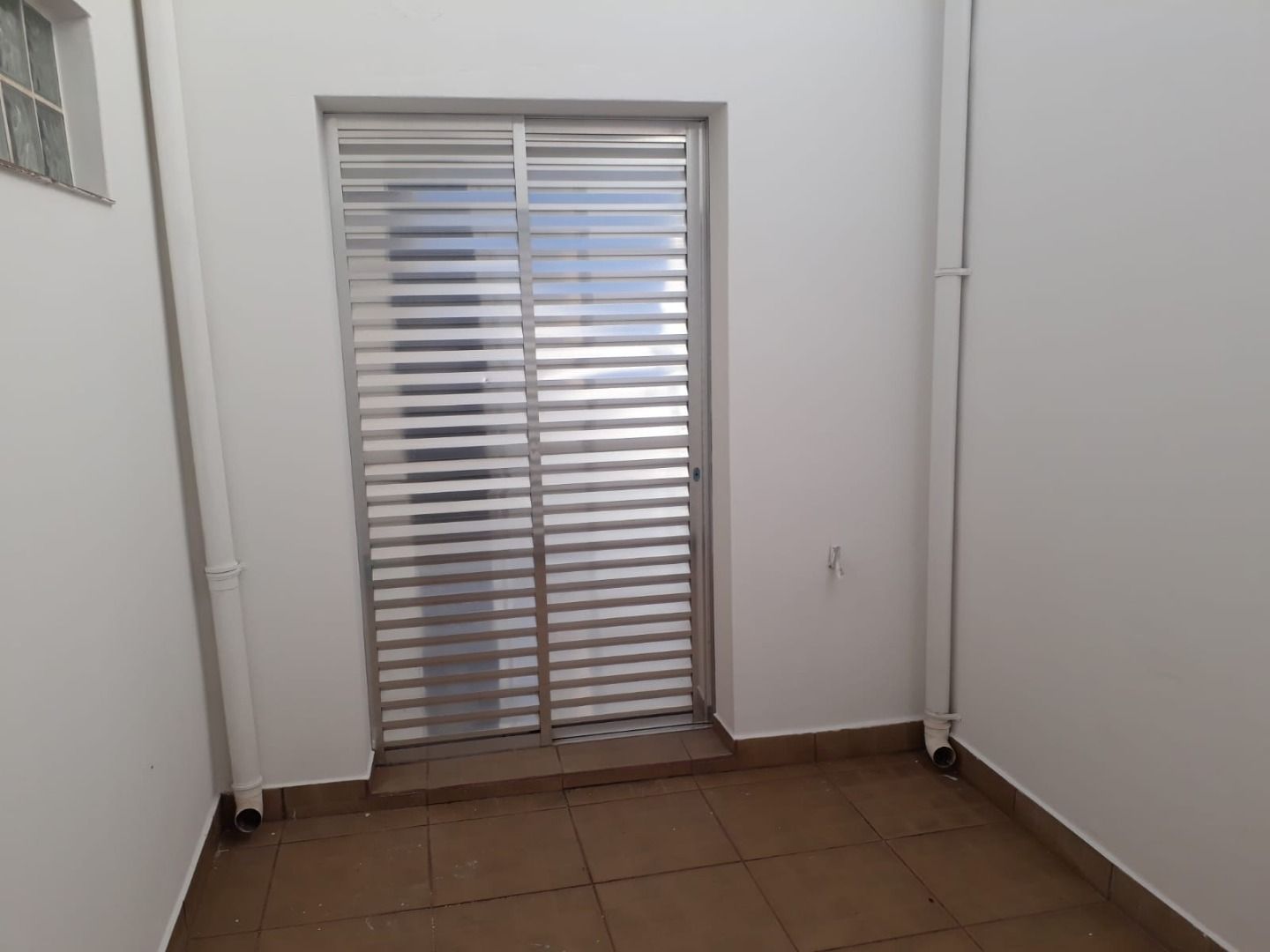 Casa com 2 dormitórios para alugar, 100 m²  - Centro (Ártemis) - Piracicaba-SP