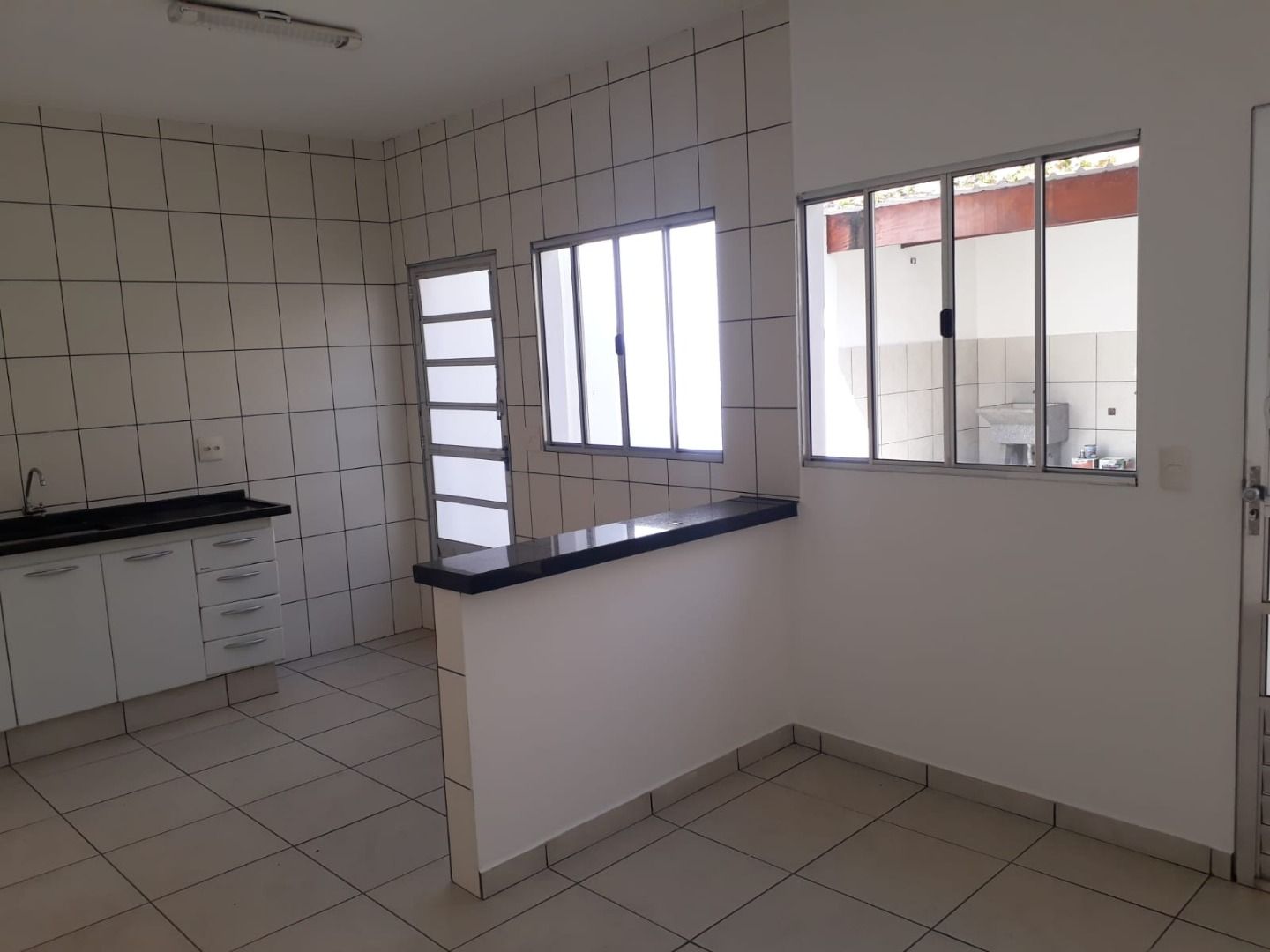 Casa com 2 dormitórios para alugar, 100 m²  - Centro (Ártemis) - Piracicaba-SP
