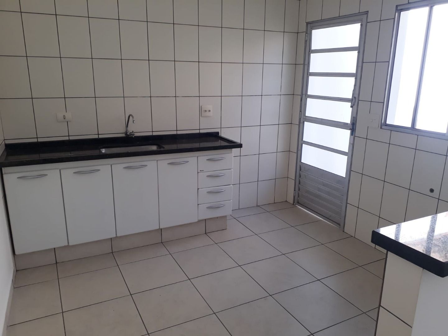 Casa com 2 dormitórios para alugar, 100 m²  - Centro (Ártemis) - Piracicaba-SP