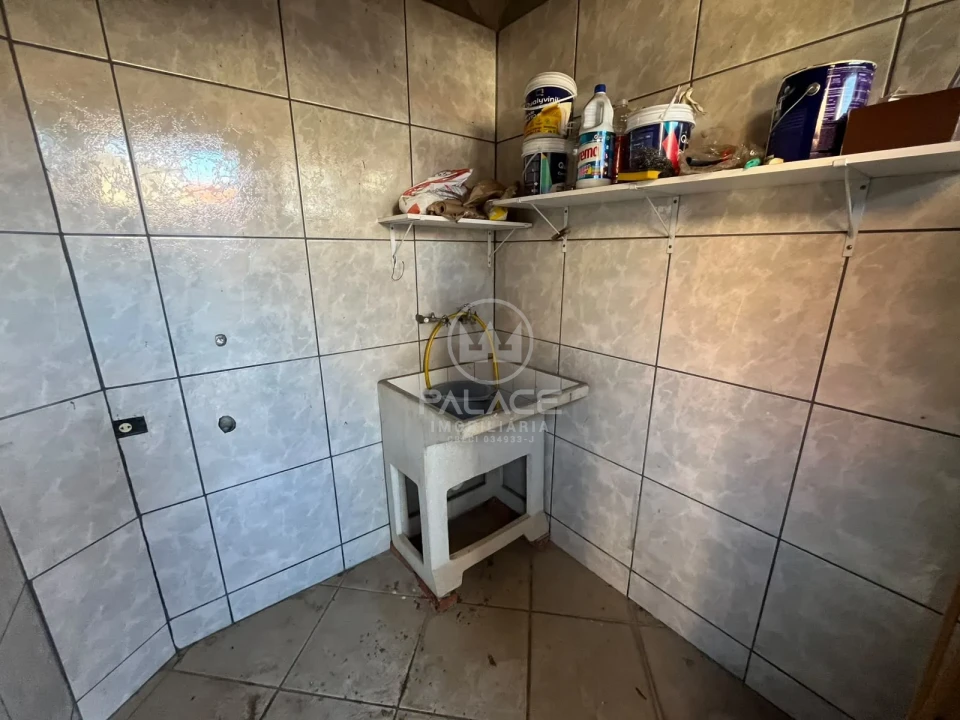 Casa para alugar, 3 quartos, sendo 1 suíte, 2 vagas, no Santa Rosa em Piracicaba / SP