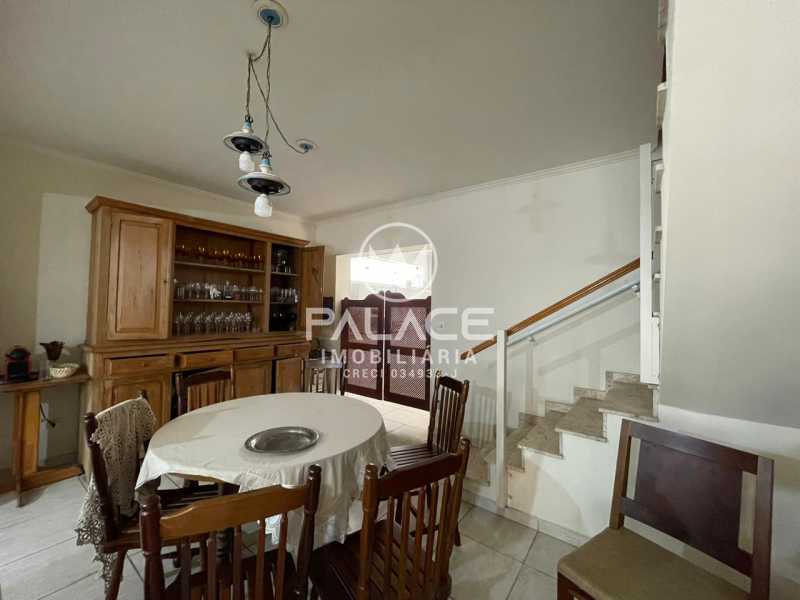 Imagens do imóveis casa à venda na rua dos lírios, jardim porangaba , águas de são pedro 2 quartos 120m²