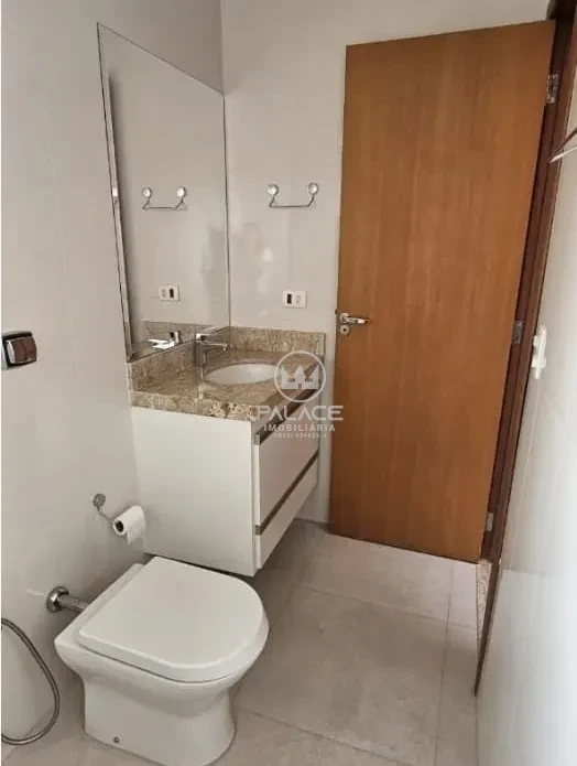 Sobrado com fino acabamento a venda no bairro Pompéia, Piracicaba, SP.