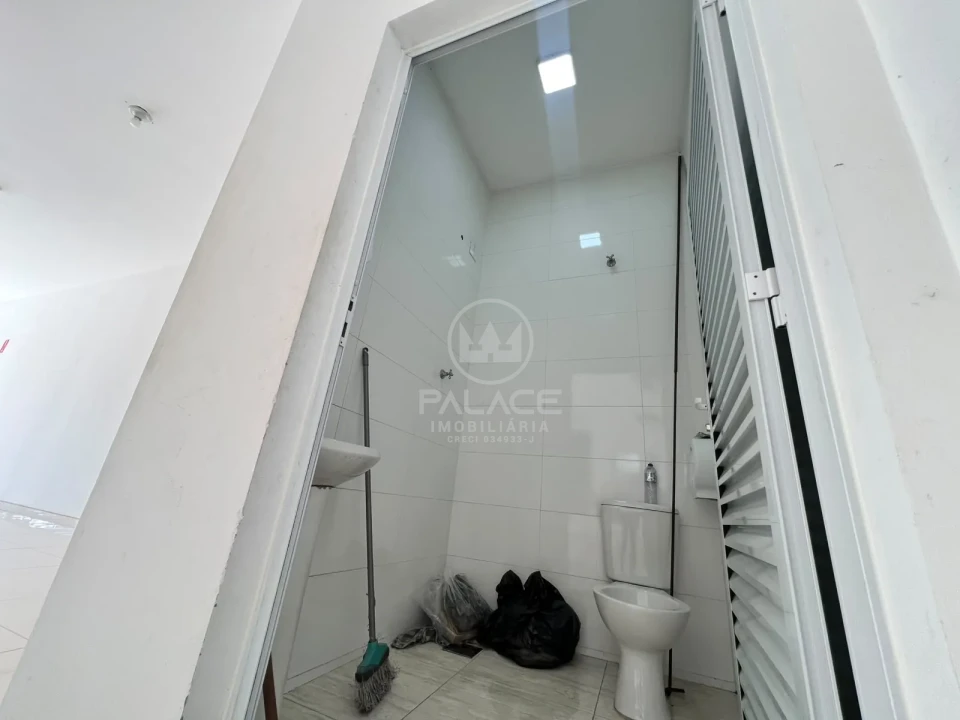Imóvel Comercial - Barracão - disponível para locação